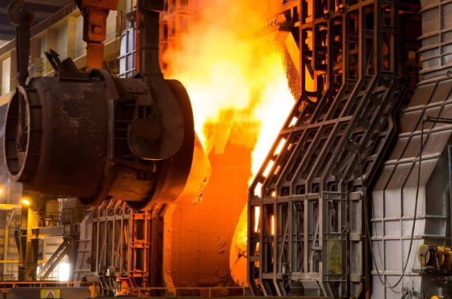 鋼水冶煉鋼包如何節(jié)能保溫？鼎業(yè)納米隔熱保溫涂層應(yīng)用